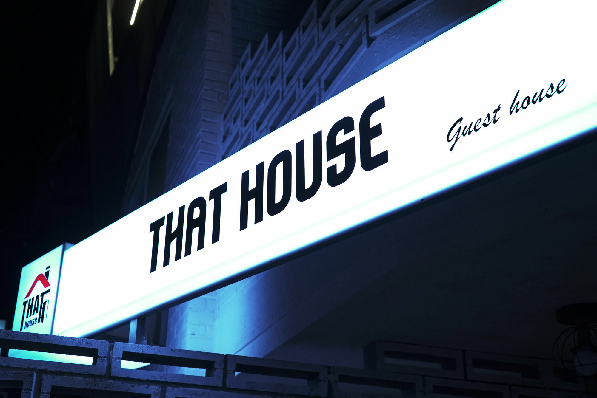 That House Hongdae Seoul Exterior photo
